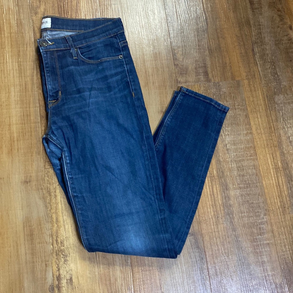 Hudson lightly distressed dark wash jeans size 29